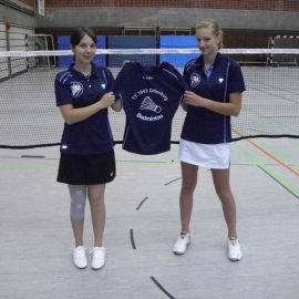 2011-10-28 Präsentation neues Tactic-Trikot von Dilara und Lisa