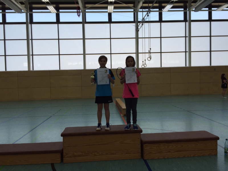 2015-10-11 Bezirksmeisterschaften U11-U19 Stadtallendorf Siegerehrung Dameneinzel U11 Josefine Hof