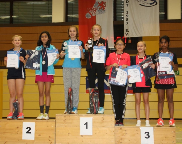 2017-11-19 HBV-Meisterschaft Siegerehrung MD U13 Josefine Hof