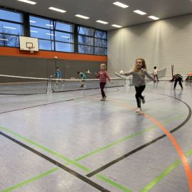 2021-12-10-Vorstellung-Sichtung-Badminton-Schule-am-Brunnen-Dillenburg-Frohnhausen-Federball-Transport