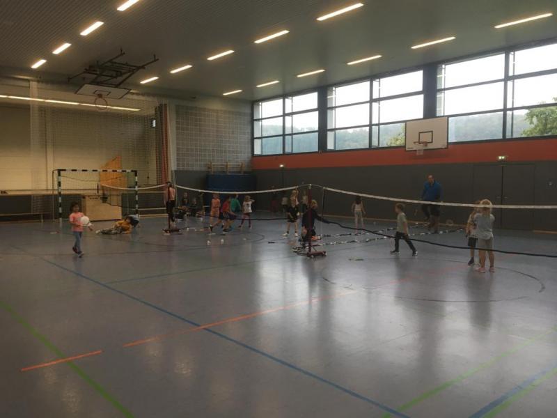 2022-10-14-TV-1843-Dillenburg-BADMINTON-Vorstellung-Schule-am-Brunen-Frohnhausen-16