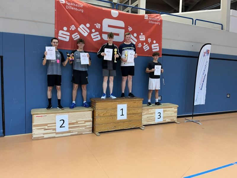 2024-09-08-Badminton-Bezirksmeisterschaften-Dillenburg-Siegerehrung-JD-U17