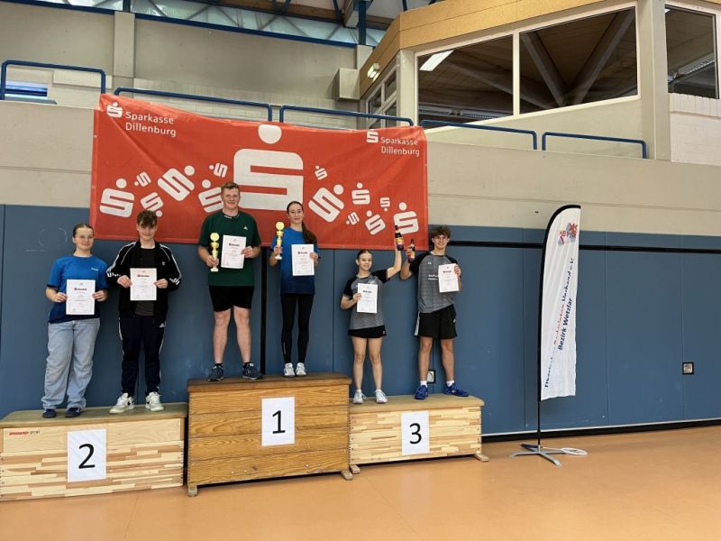2024-09-08-Badminton-Bezirksmeisterschaften-Dillenburg-Siegerehrung-Mixed-U17